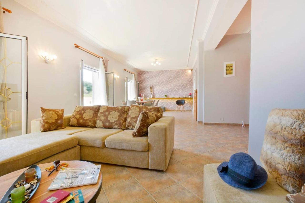 Tranquil Corfu 3 Bedrooms Chrinos Gated Pool Villa *