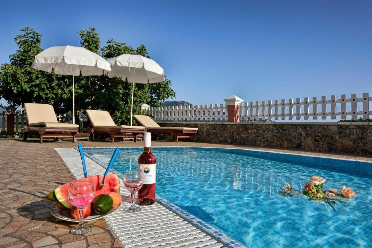Tranquil Corfu 3 Bedrooms Chrinos Gated Pool Villa