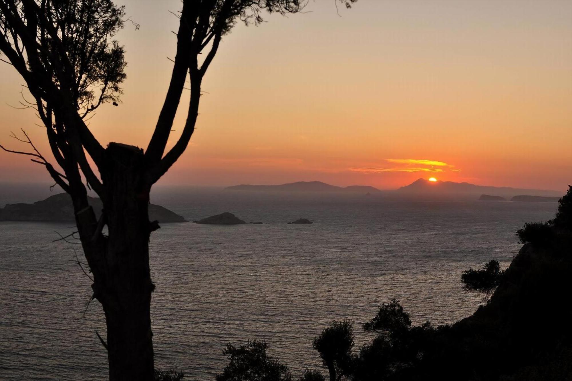 Villa Tranquil Corfu 3 Bedrooms Chrinos Gated Pool *