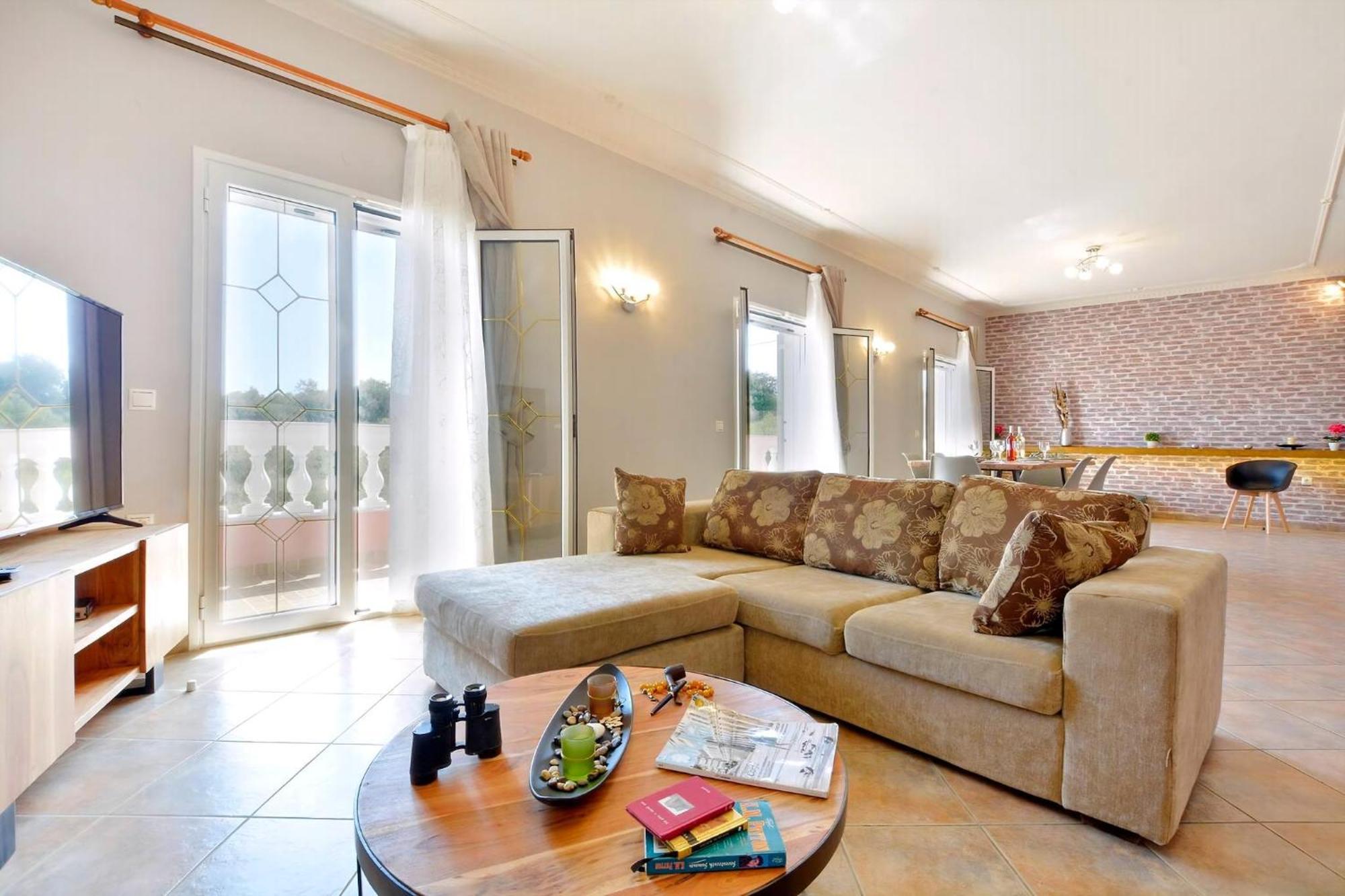 Tranquil Corfu 3 Bedrooms Chrinos Gated Pool