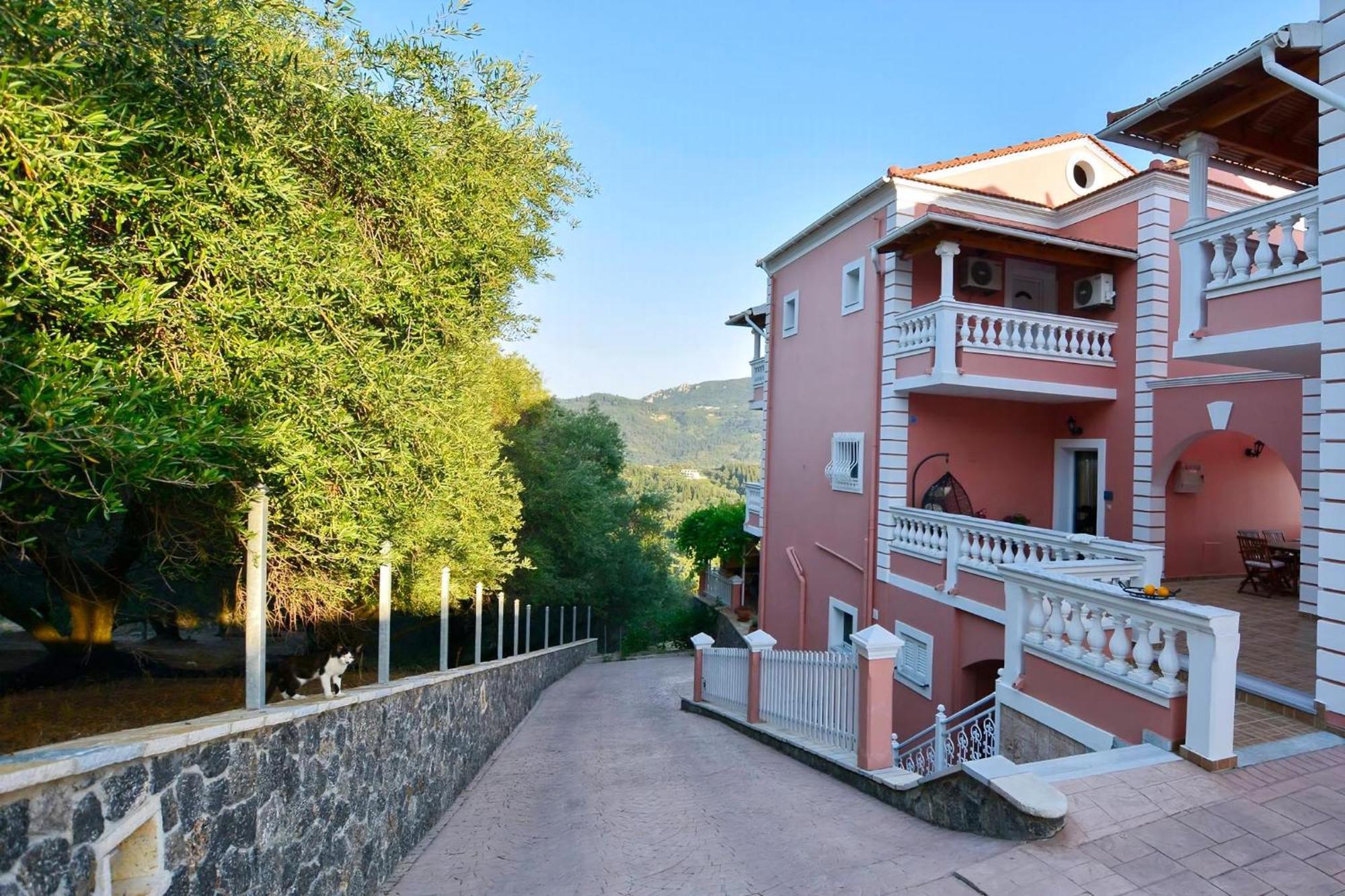 Tranquil Corfu 3 Bedrooms Chrinos Gated Pool Villa